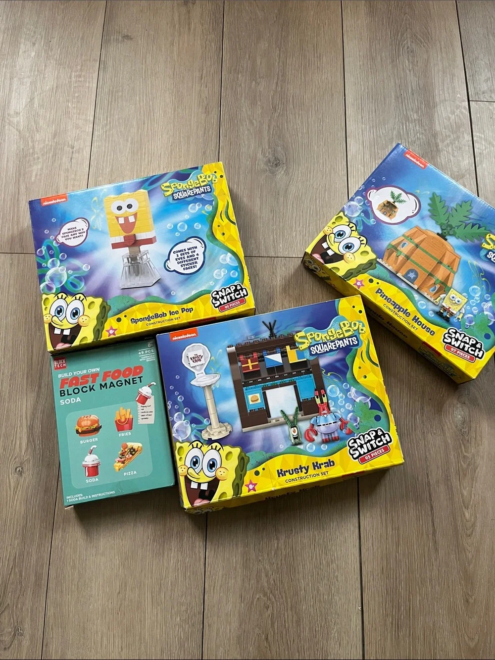 SpongeBob Squarepants Building Sets - Yellow & Blue Boxes